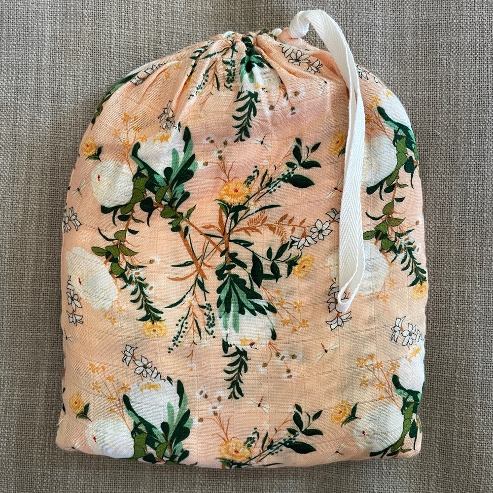 NWOT SpearmintLove muslin crib sheet peach floral